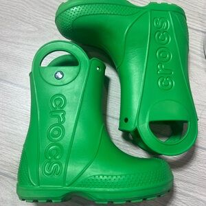 Crocs Kids Green Rain Boots- size J2
🍀st Patrick’s day green